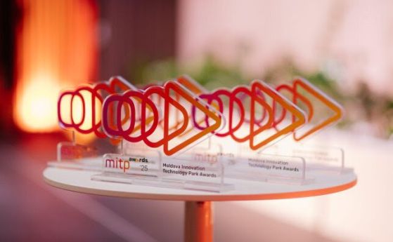 1765531043 2 559x345