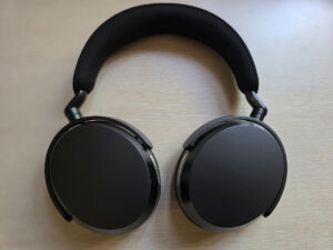 Sennheiser Momentum 5 Wireless – интелигентност, лекота и звук без компромис (Ревю)